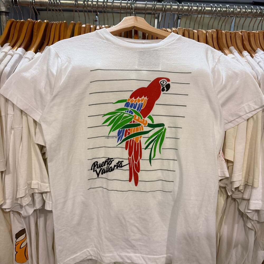 Vintage Parrot Graphic T-Shirt